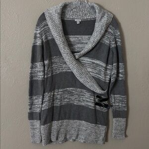 Guess Women’s Striped Shawl-Collar Sweater with Faux Leather Buckles Gray Large